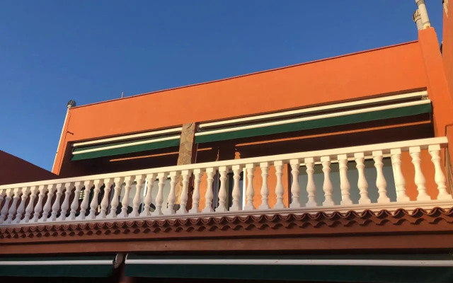 San Isidro. 2 rooms. Quiet terrace