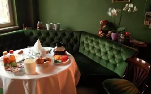 Hotel Schwarzaquelle