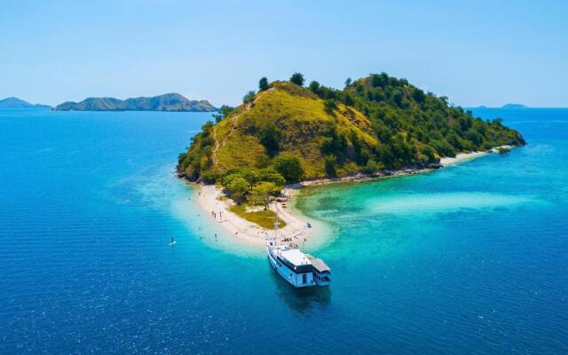 Meruorah Komodo Labuan Bajo - Formerly INAYA Bay Komodo