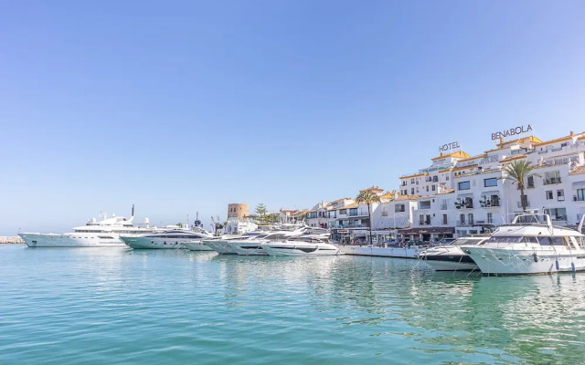 Lepanto Center Marbella 100m Of Beach