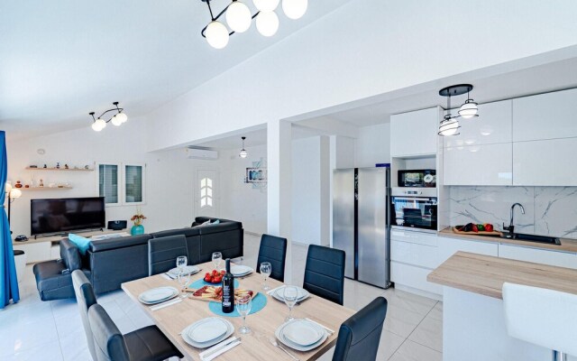 Beautiful Home in Blato With 7 Bedrooms, Wifi and Outdoor Swimming Pool