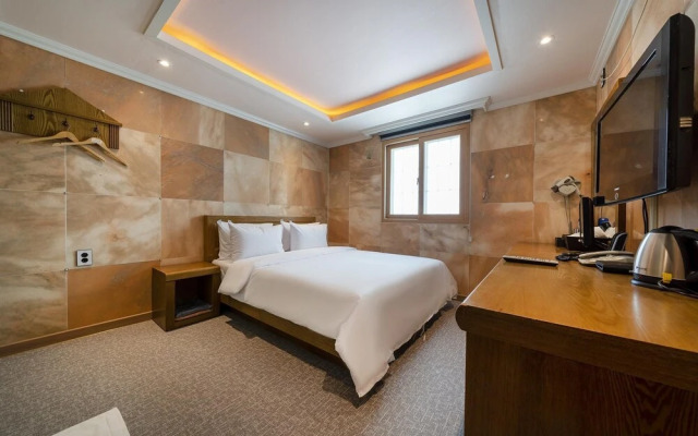 Tongyeong Hotel Opera