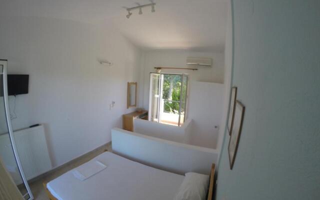Elia Apartments