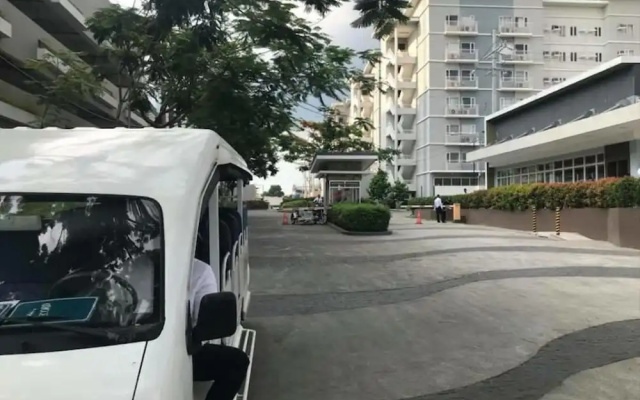 Happy Stay at Trees Residences