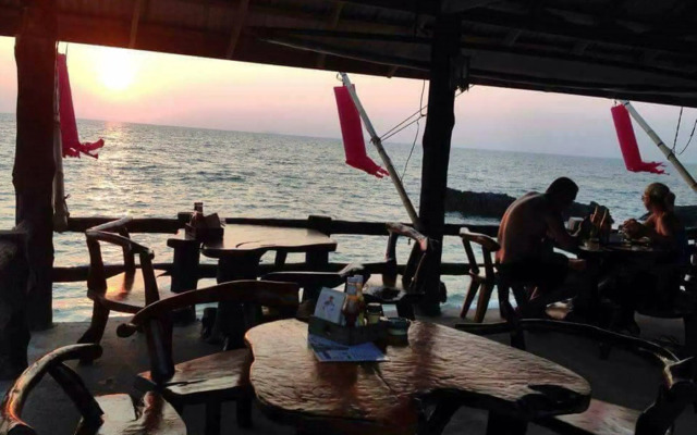 Lanta New Beach Bungalows