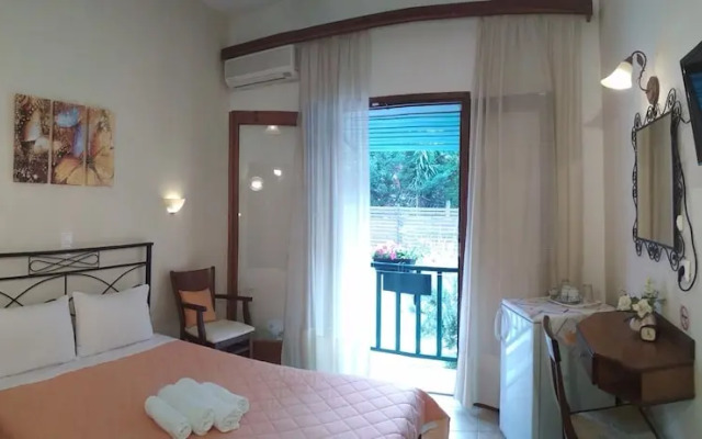 Argo Rooms and Studios