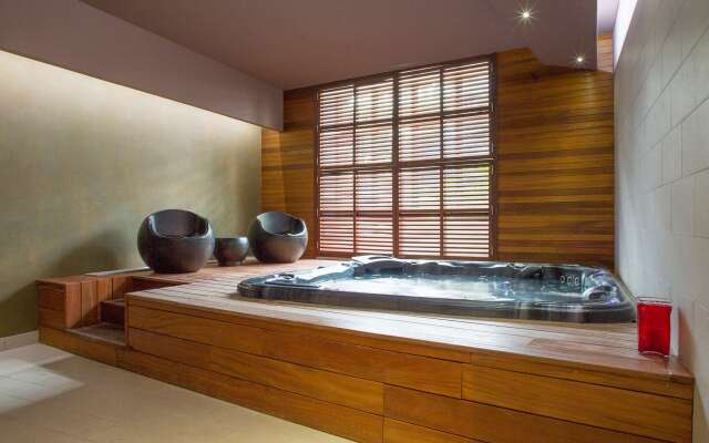 Clos de Vallombreuse, The Originals Relais