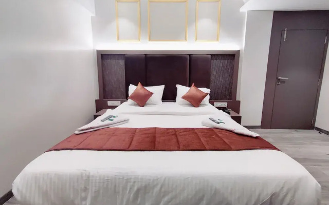 Hotel Everest Residency