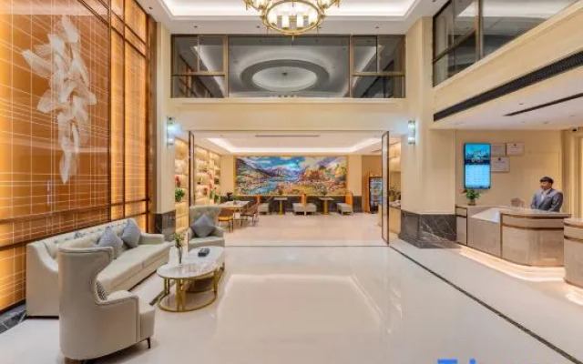 Vienna Hotel (Zhangzhou Jinfeng Industrial Park Business Center)