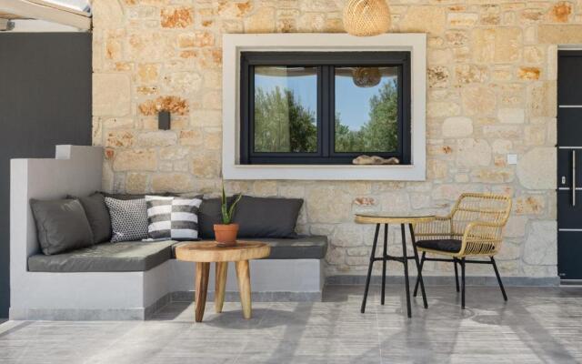 #FLH - "Four Olives" Luxury Rooms