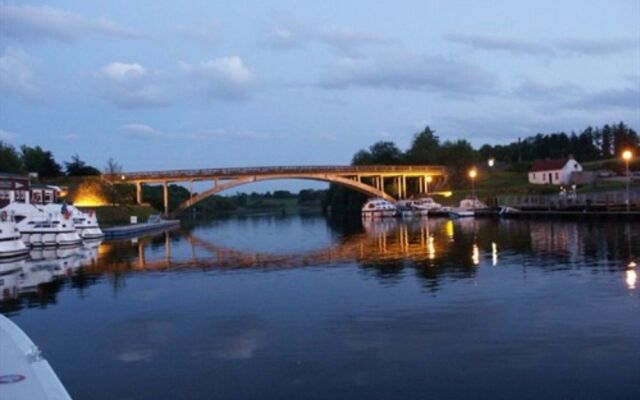 Carrybridge Lakeside Lodge