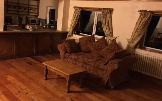House for 16 Guests 7 Bedroom