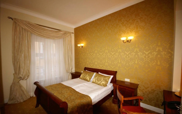 Hotel Kolegiacki