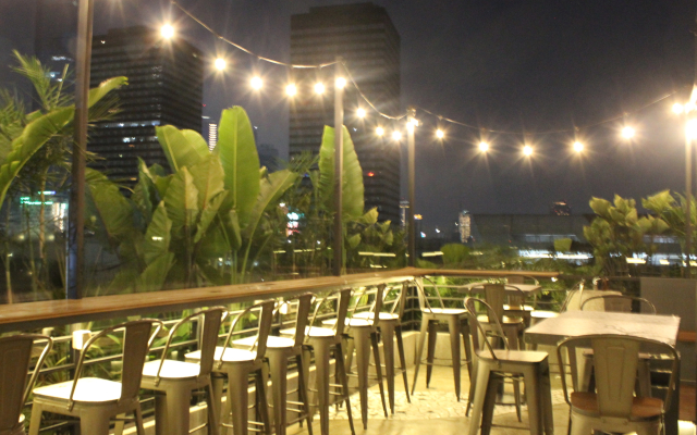 La Boheme Rooms and Coffee