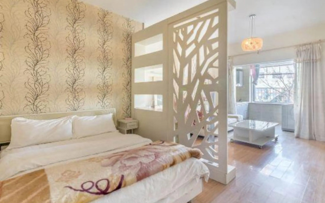 Lianhua Xiaozhu Apartment Hostel