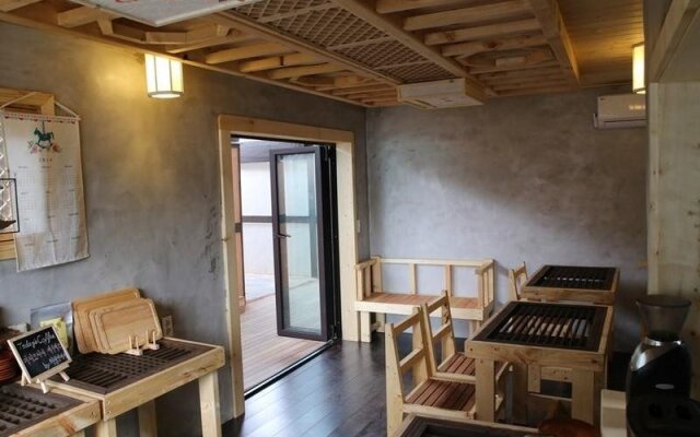Gaeunchae Hanok Guesthouse Jeonju