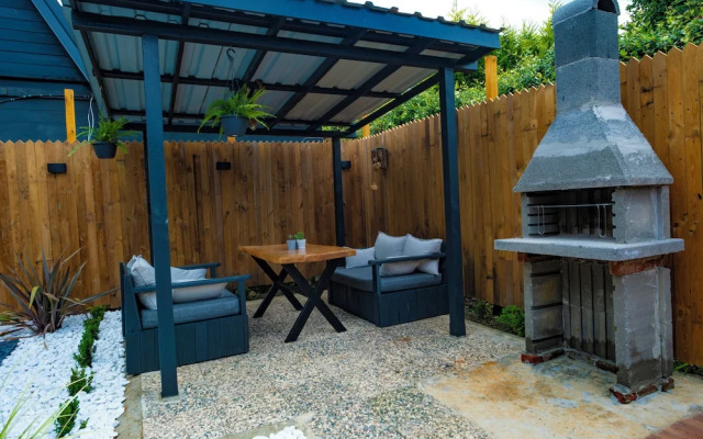 Adesa Bungalow Hotel