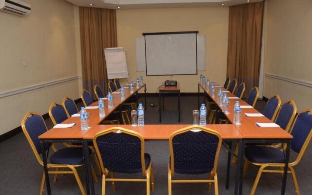 Oakwood Park Hotel
