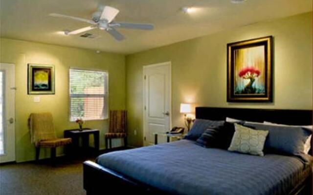 Queen's Inn By the River