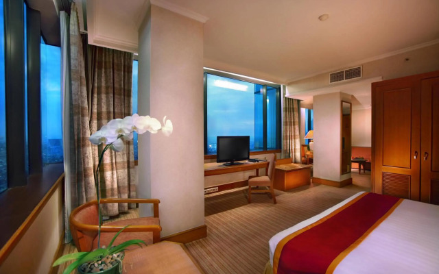 Menara Peninsula Hotel Jakarta