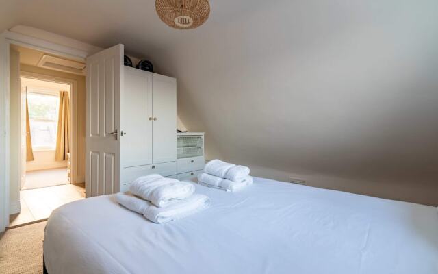Beautiful Two Bedroom Abode In Clapham