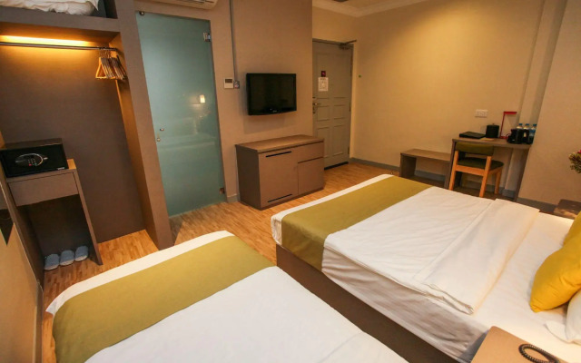 Champion Hotel (SG Clean Certified & Staycation Approved)