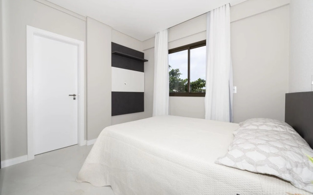 Lindo Apto com 2 suites em Bombinhas 813