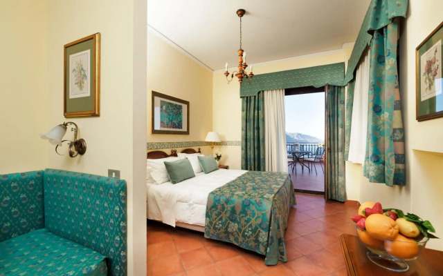 Hotel Sirius