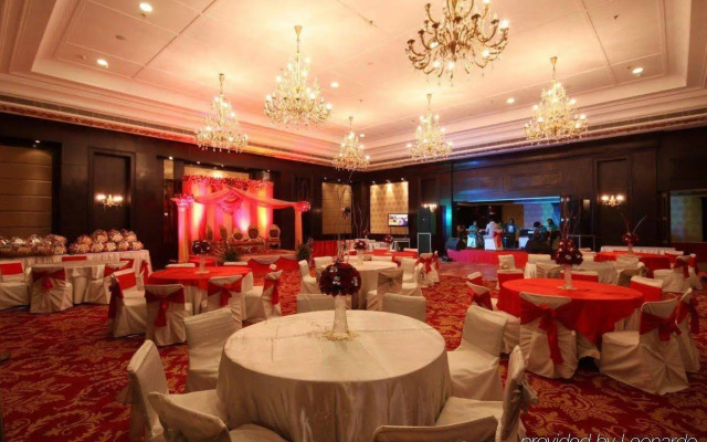 Country Inn & Suites by Radisson, Delhi Satbari
