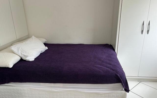 Apto com piscina no centro de Floripa PCE0406