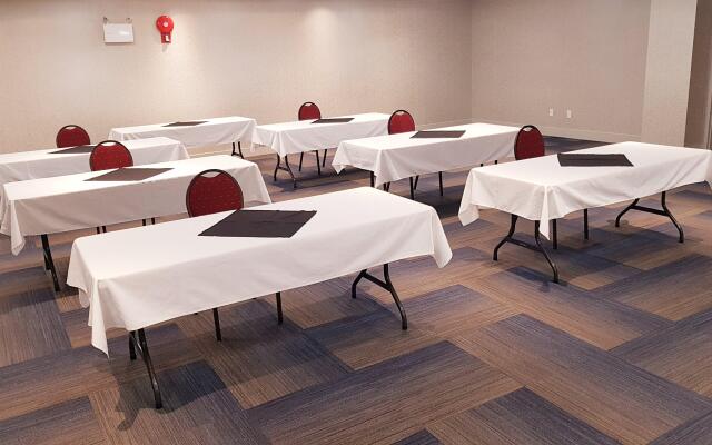 Holiday Inn Express & Suites Surrey by IHG