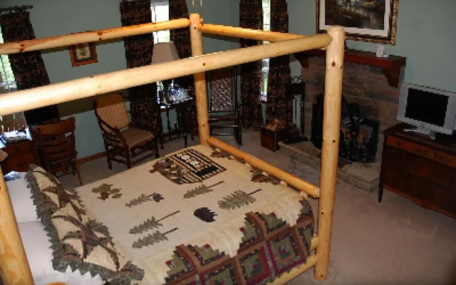 Long Mountain Lodge