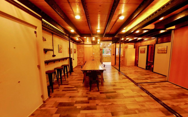 Old Fisherman's House in Malvarrosa Beach