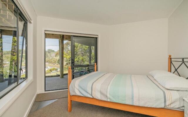 The Glass House - Kuaotunu Holiday Home