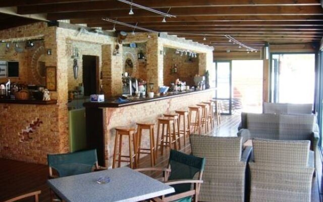 Othonas Apartments