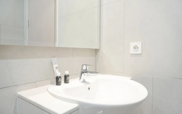 Modern Look 1Br Menara Jakarta Kemayoran Apartment