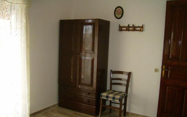 Gerekos Studios and Apartments