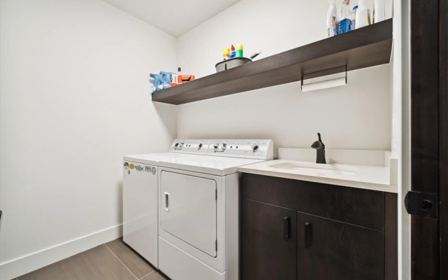 Outside The Bubble 4 Bedroom Home