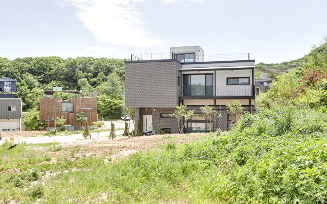 Paju Mori Café Pension