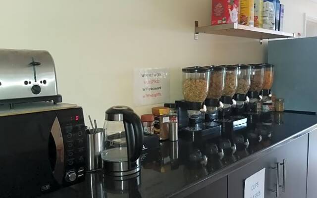 Ava House Bed and Breakfast