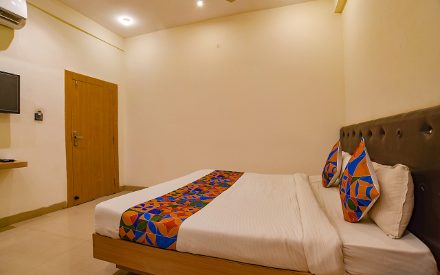 FabExpress Easy Stay
