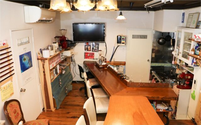 Guest House Shirahama R cafe – Caters to Women - Hostel