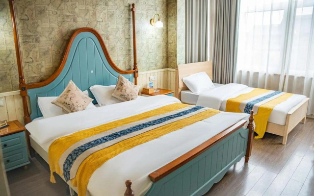 Wuzhen and Jujuanju – Guest Rooms – Jiaxing