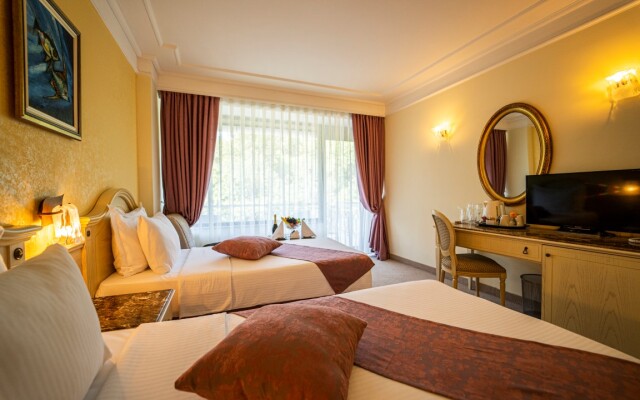 The Palace Hotel
