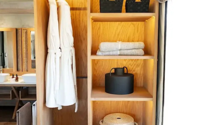 Nzovu Rundu Luxury Camp