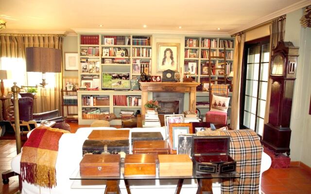 House With 5 Bedrooms in Pontevedra, With Enclosed Garden