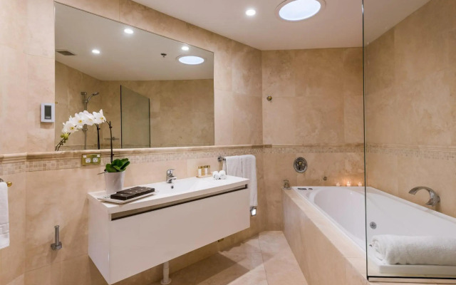 Fino Hotel and Suites