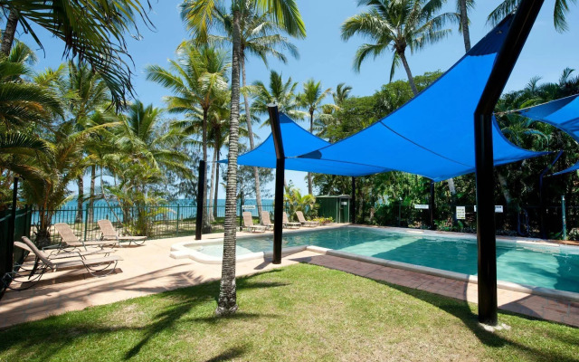 Ellis Beach Oceanfront Bungalows