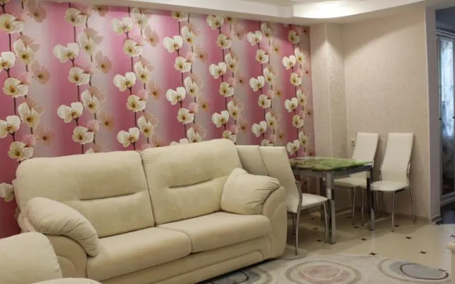 Студия на Кипарисовой