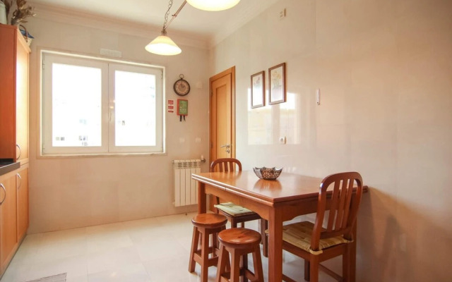 3 Bedroom Apartment by the Sea with Balcony